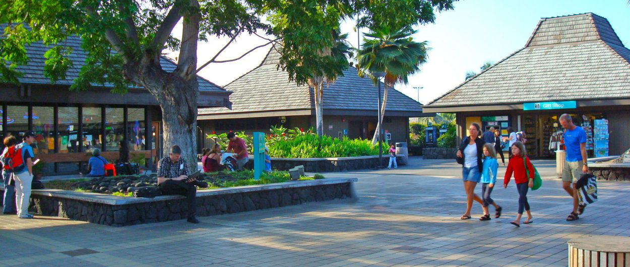 Kona's fancy but impractical outdoor airport